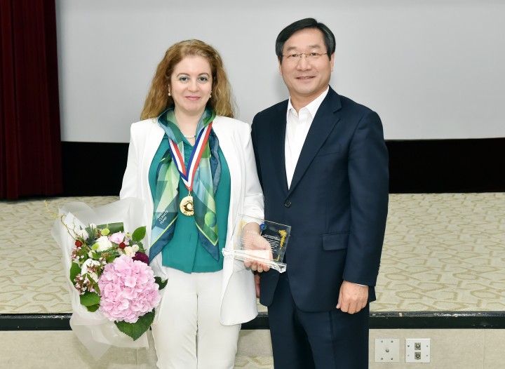 헬라 쉬흐로흐 GCF 사무총장 인천 명예시민 되다