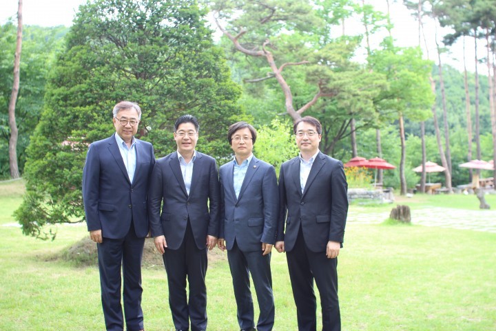 경기도의회 배수문 기획재정위원장,경기도IT산업지원을 위한 토론회시간가져