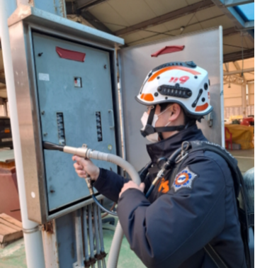 해남소방서 119 생활안전순찰대 전기화재 주범 '트래킹현상' 원인 제거에 힘쓰다.