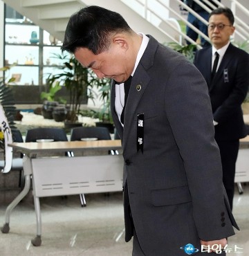 서철모 서구청장, 문평동 화재 합동분향소 조문