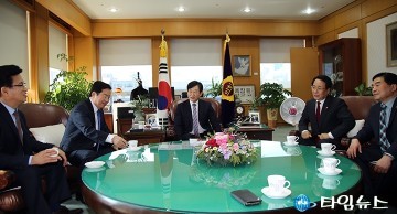 김경훈 대전시의회 의장, 한현택·장종태·허태정·박수범 구청장과 소통의 장 마련