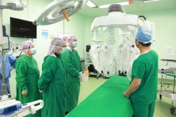 충남대학교병원, 최첨단 로봇수술기 다빈치 Xi 가동식