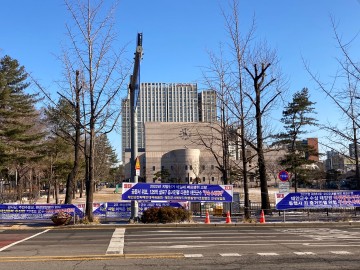 전지선, 반투위 생업접고 법무부로.."누구를 위해 종을 울리나" 온통 눈물바다..