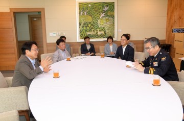 강기정 광주시장, 신임 광주경찰청장과 환담