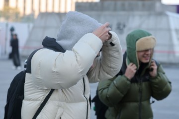 [타임뉴스 기상보] "크리스마스 선물은 강추위?" 전국 영하권 꽁꽁, 서해안·제주 눈 소식