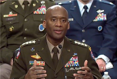 브런슨 주한미군사령관 "사드, 여전히 한국에 있다… 전작권 전환 '정치적 편의' 경계"