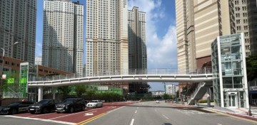 학생 안전 확보’ 천안시, 호수초등학교 보행육교 준공