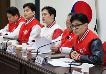 한동훈, 오늘 여의도역 출근길 인사…신당동 떡볶이타운 방문도