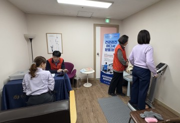 건협 대전충남지부, 롯데백화점서 건강캠페인…시민 건강 증진 앞장