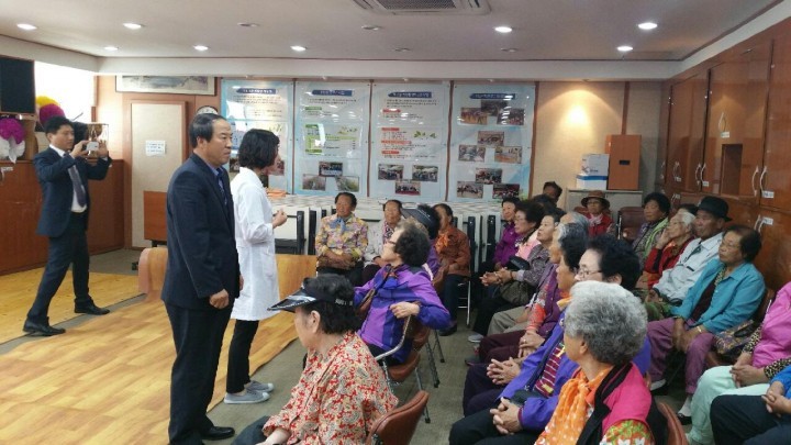 “환절기”한방 의료봉사로 어르신 건강체크