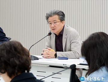 정용래 유성구청장 “국책사업 정보 공유 강화”…동장 중심 주민 소통 주문