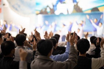 찬양‧기도회 참여…신앙 성장‧회복에 큰 도움 돼 