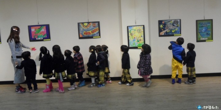 국제 자매도시 간 어린이 그림 교류전 열다