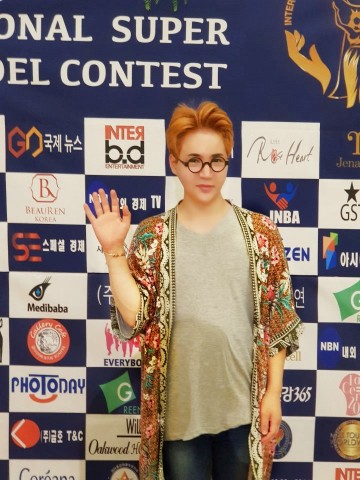 신성훈 日컴백 앞두고 2018인터내셔널 슈퍼퀸 모델선발대회 참석