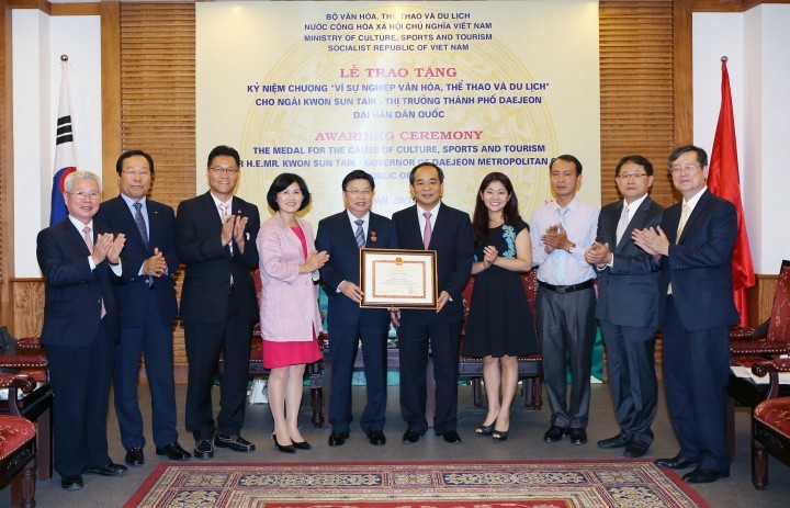  권선택 대전시장, 베트남 문화체육관광부 차관과 환담