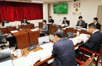 정책복지위, 양성평등정책과 여성재단 대상 행정사무감사… 성평등 및 돌봄 정책 강화 요청
