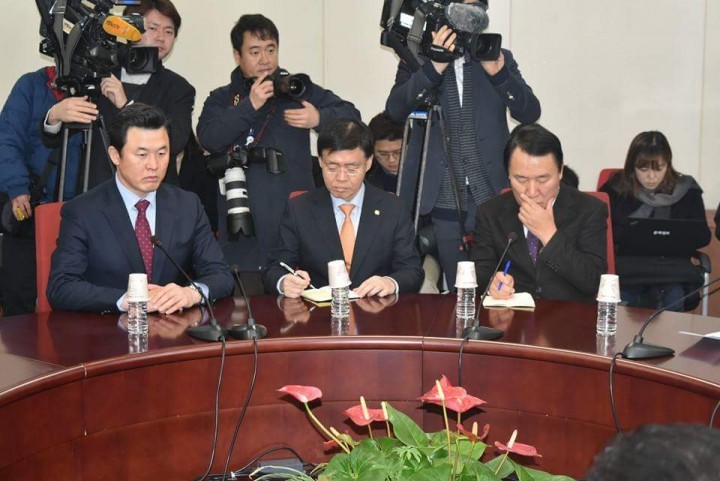 최교일 국회의원 법률자문위원장직 사퇴서 제출