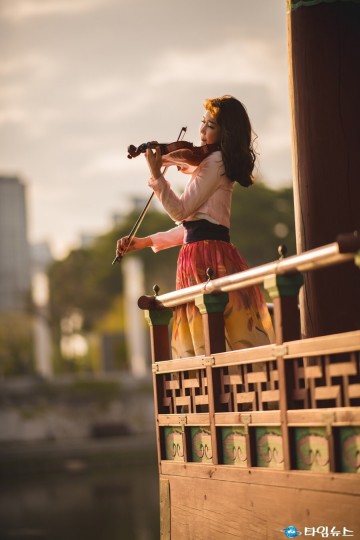 2018 WK리그 보은 홈 개막경기에 대한민국 대표 팝 바이올리니스트 박은주 씨 출연