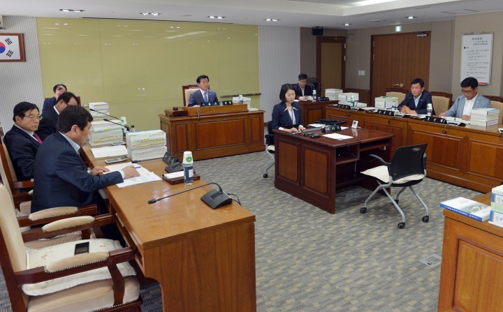 충남도의회 건해소위, 해양수산국·내포신도시건설본부 비효율 예산 운용 질타!