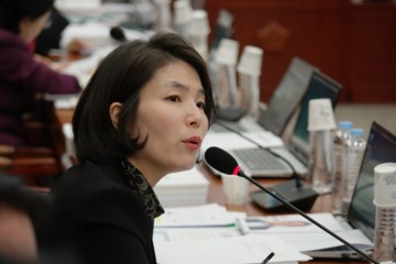  올해 최다 관중인 833만9557명의 관중 입장 프로야구 관중 파   울볼 위협 안전대책은? 