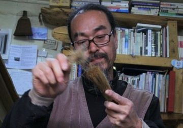 40년 전통 붓 외길인생 필장 유필무 무형문화재 신청  