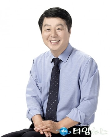 충남대, 김정겸 총장 취임식 개최