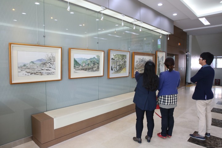 白雨 송병진 실경산수화전 13일부터 군청 1층 게재