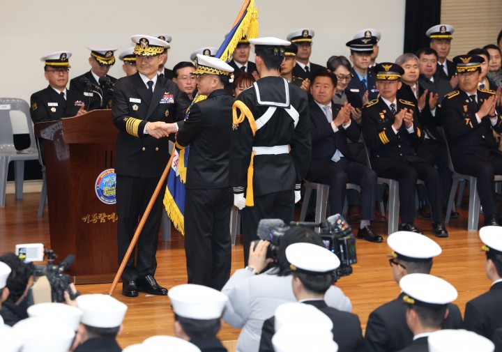 제주해군기지 "기동함대사령부 창설 중단하라" 집회