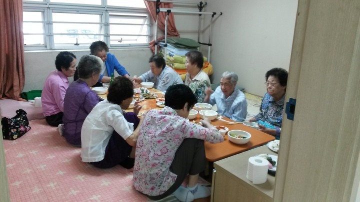 여성시정모니터 자원봉사협의회 경로당 중식 제공