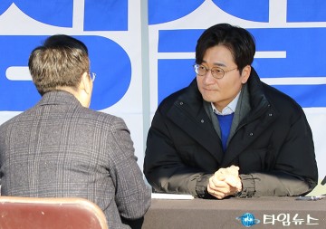 장철민 의원, 대전역·둔산서 현장소통…“통합은 권한을 지역으로”