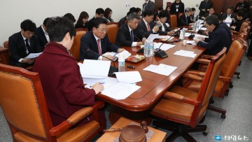 'LPG차 일반인 구매' 규제 풀린다...국회 산업위 법안소위 통과