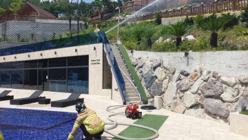 여수소방서, 돌산관내 숙박시설 야외수영장 소방시설 대체장비 활용 홍보