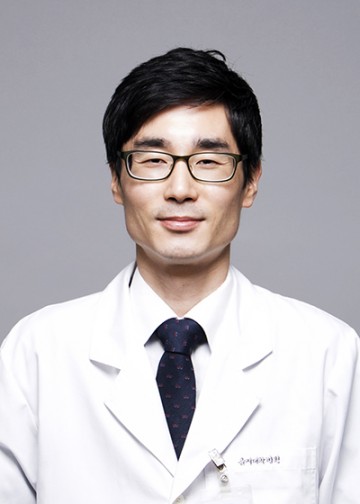 [건강칼럼] 현대인들의 고질병, ‘거북목 증후군’ 예방법