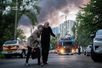 러시아 우크라이나 미사일 공격 550발... 젤렌스키 '트럼프 지원해야'