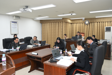 대전 중구의회 행정자치위원회, 문화체육관광과·평생교육과 행정사무감사 실시