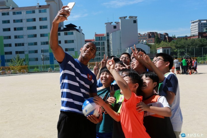 부천FC, "축구로 건강한 소통 방법 전해요" 