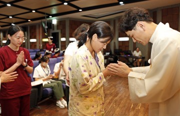 대전성모병원, 70명 간호사 대상 손축복식 개최