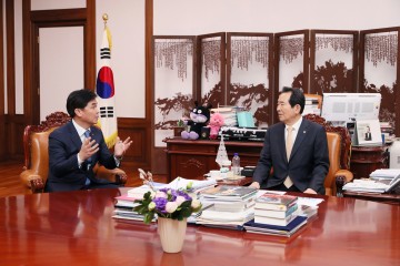 충남도, “사상최대 국비 성과 잇자” 국회·청와대 방문