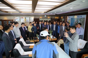 [칼럼]충남유류피해대책위총연합회 태안군수실 점거농성 