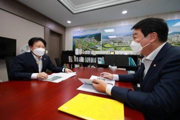성주군수, 지역 국회의원과‘원팀’으로 국비 확보 총력