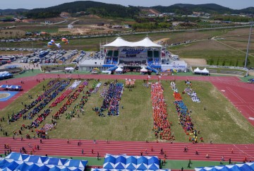 제15회 태안군민체육대회  개최  화합 한 마당...