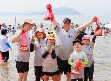 보성군, 고소한 전어 맛에 빠지다 …‘제16회 보성전어축제’ 개최
