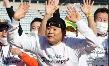 '국민 마라토너' 이봉주, 부천서 다시 뛴다…5년 만의 완주 도전