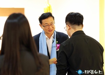 민경배 대전시의회 의원, 제32회 서예대전서 수상자 시상