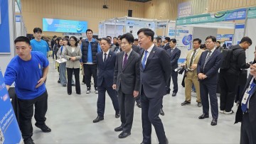 김정희 전남도의원, 에듀테크로 그리는 미래 교실 강조 