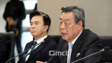 [5보] 김태흠·가세로 “280억 투입 해양치유박람회, 치유 맞어” 구호 일색...주민은 고통..