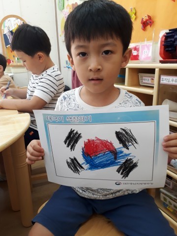 대전충남병무청, 유치원 방문 군장병 감사편지 쓰기 연계 나라사랑 교육
