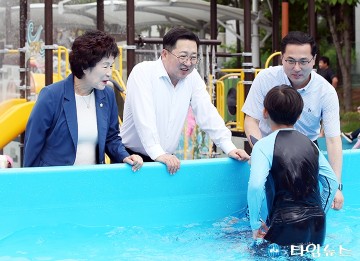 오관영·이장우·박희조, 물놀이장에서 즐거운 시간되길