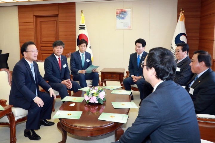 시도의장단, 행안부장관 만나 지방분권 및 지방의회 전문성 강화 정책 제안