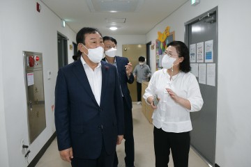 최민호 세종시장, 소외계층·사회복지시설 방문